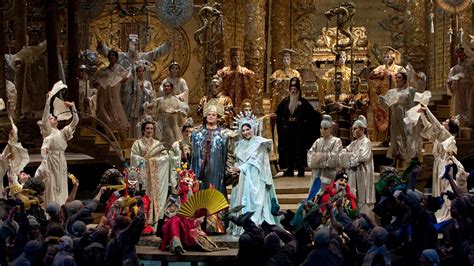 The Powerful Performances in The Curwe of Turandot Drama